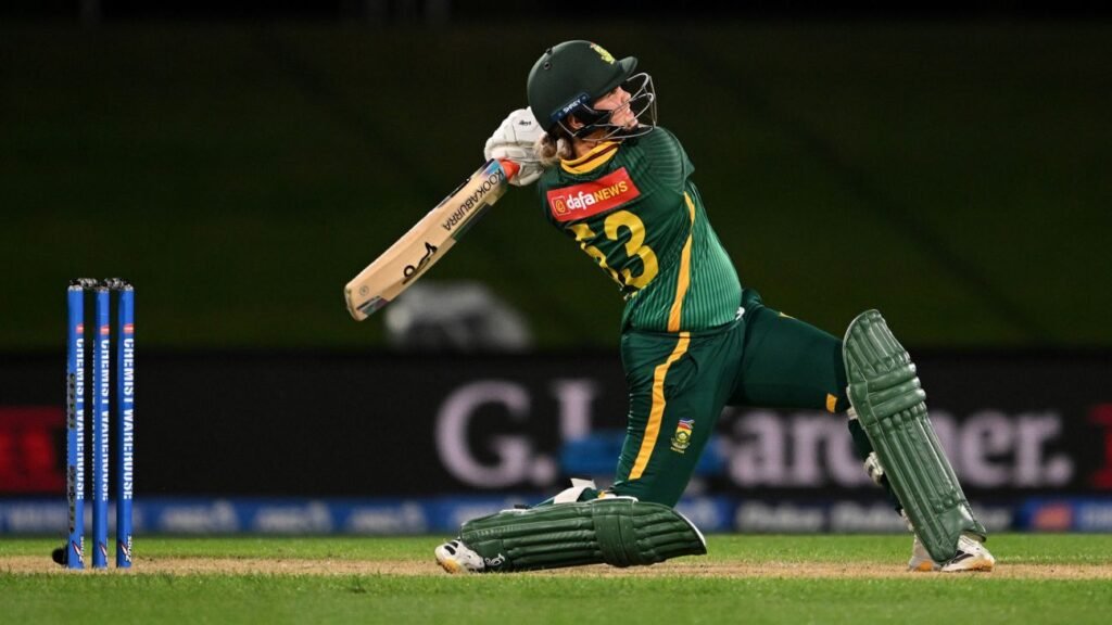 Kayla Reyneke’s Stunning Last-Ball Six Secures Victory for South Africa
