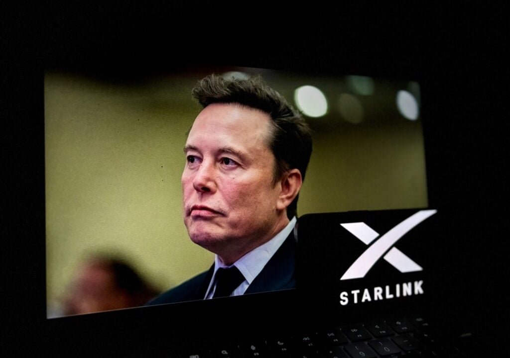 Musk Criticizes South African Politicians in Starlink License Controversy
